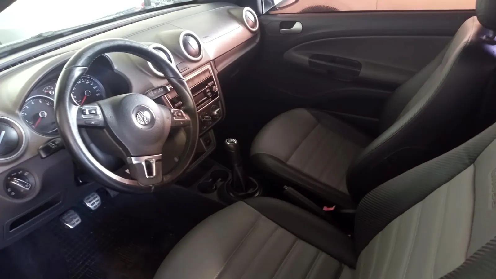 Volkswagen Saveiro 2015 prata, foto 5 de 7
