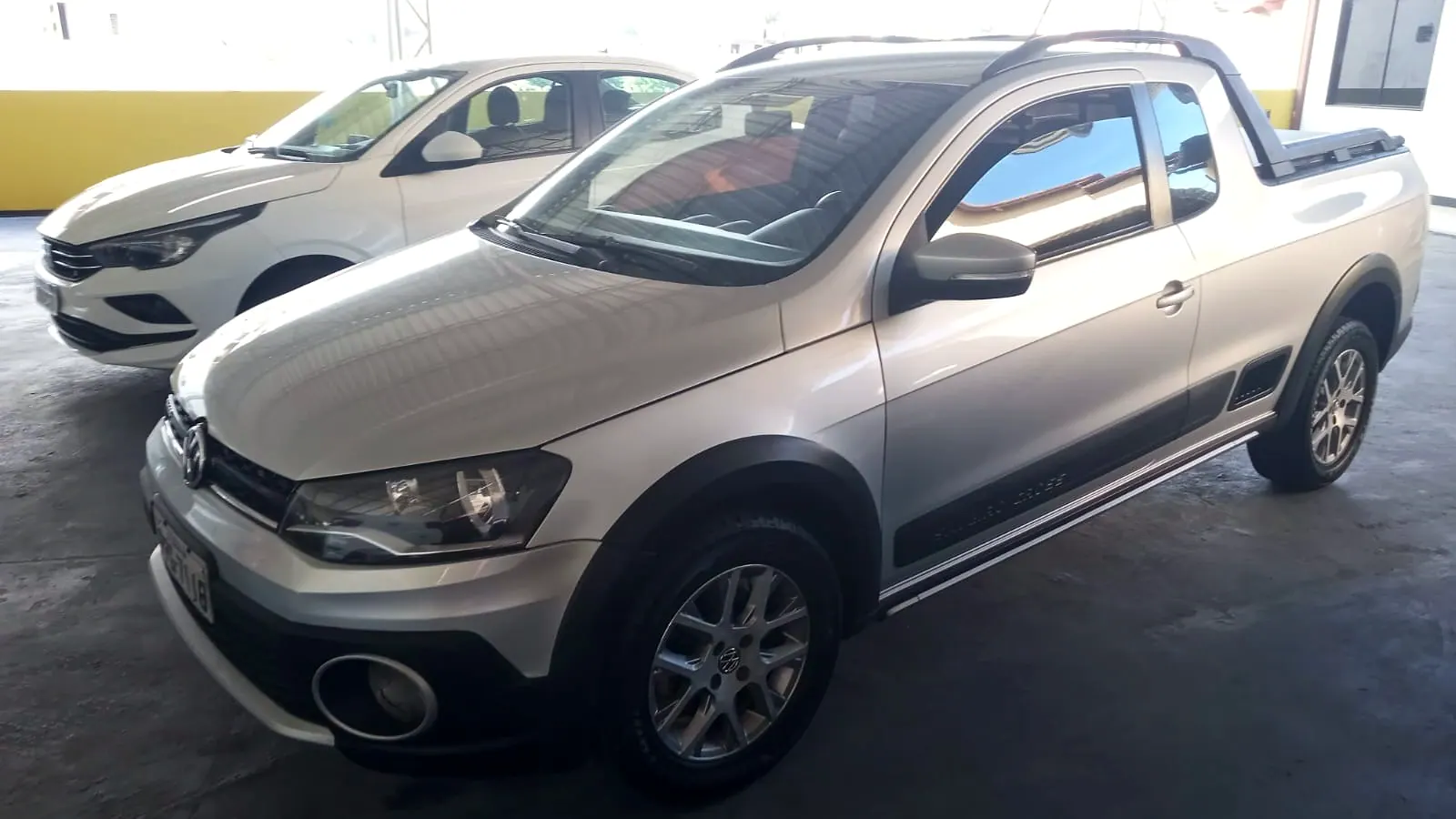 Volkswagen Saveiro 2015 prata, foto 6 de 7