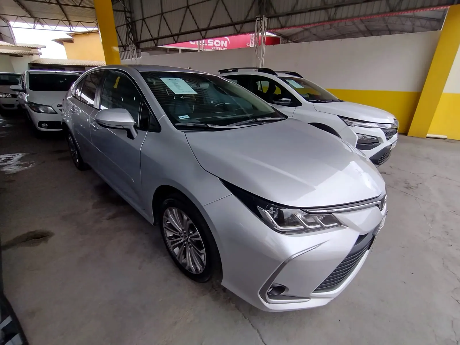 Toyota Corolla 2021 prata, foto 2 de 8
