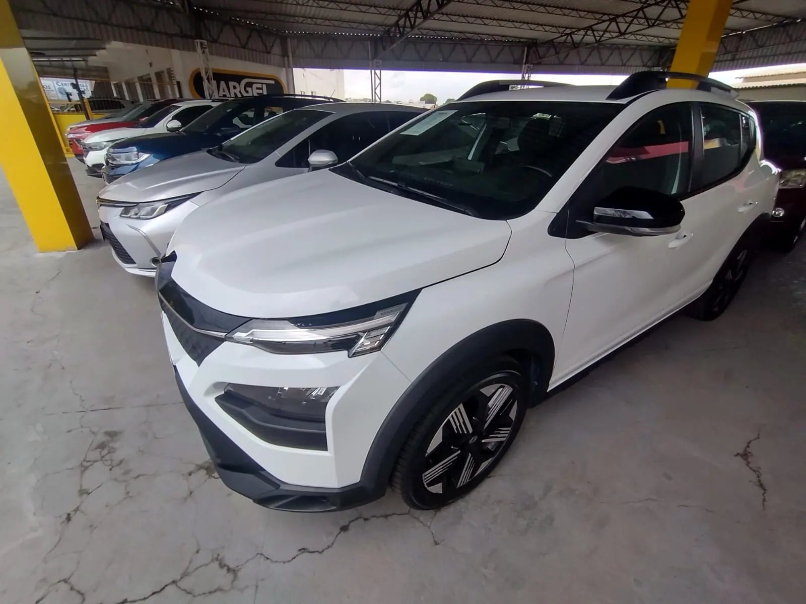 Renault Kardian 2025 branco, foto 1 de 8