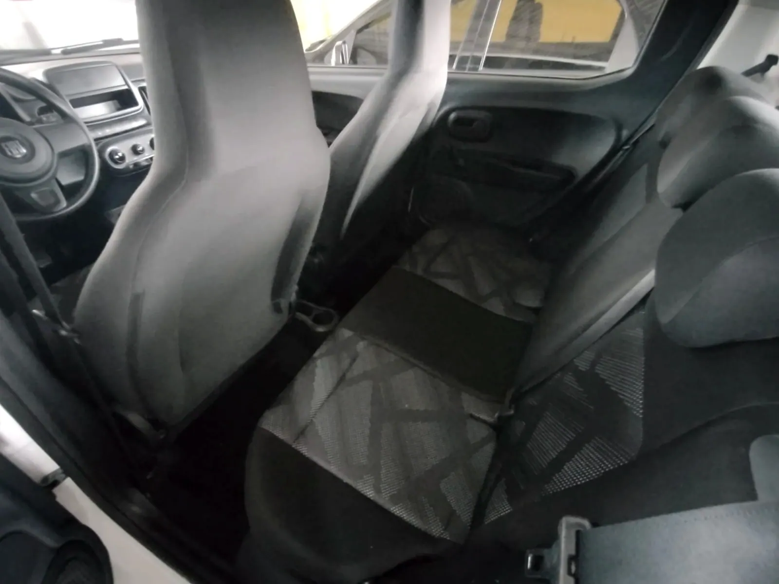 Fiat Mobi 2024 branco, foto 3 de 7