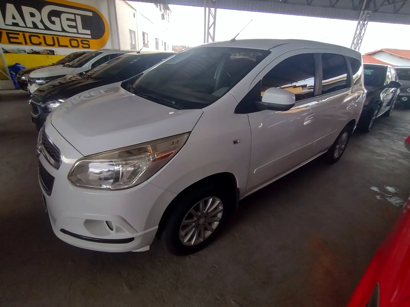 Chevrolet Spin 2013 branco, foto 2 de 8