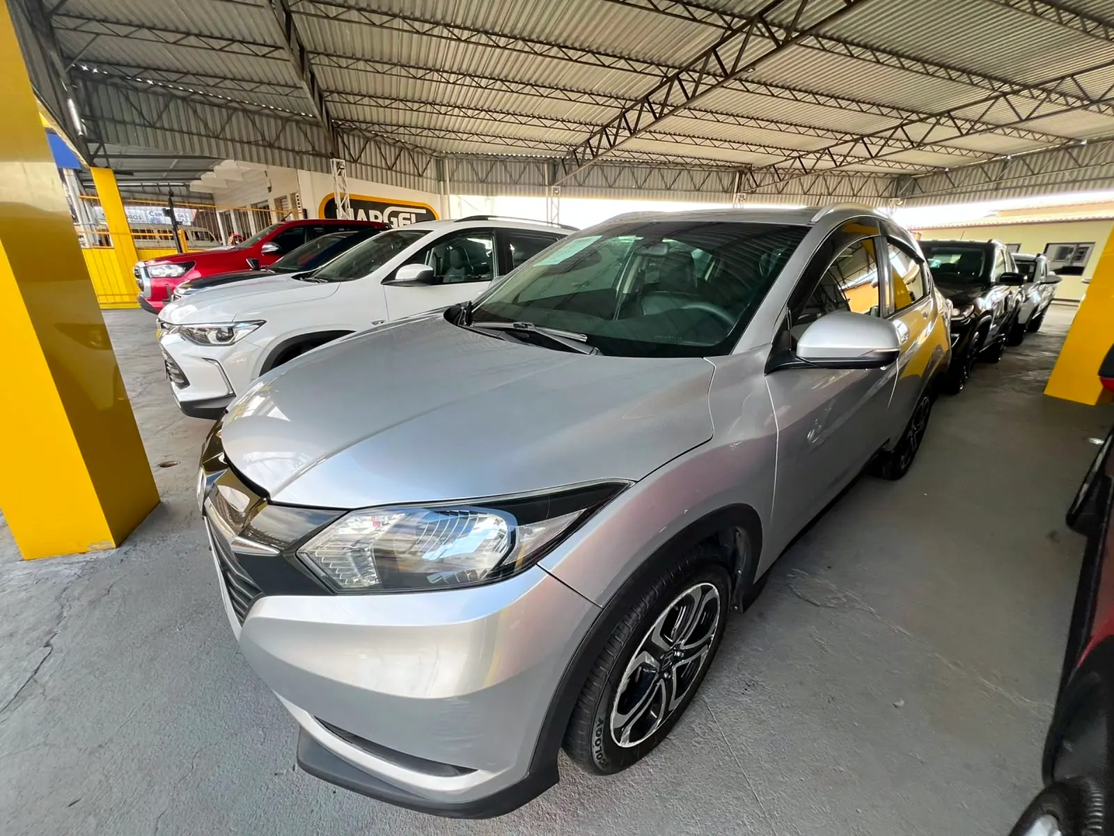 Honda HR-V 2016 prata, foto 1 de 6