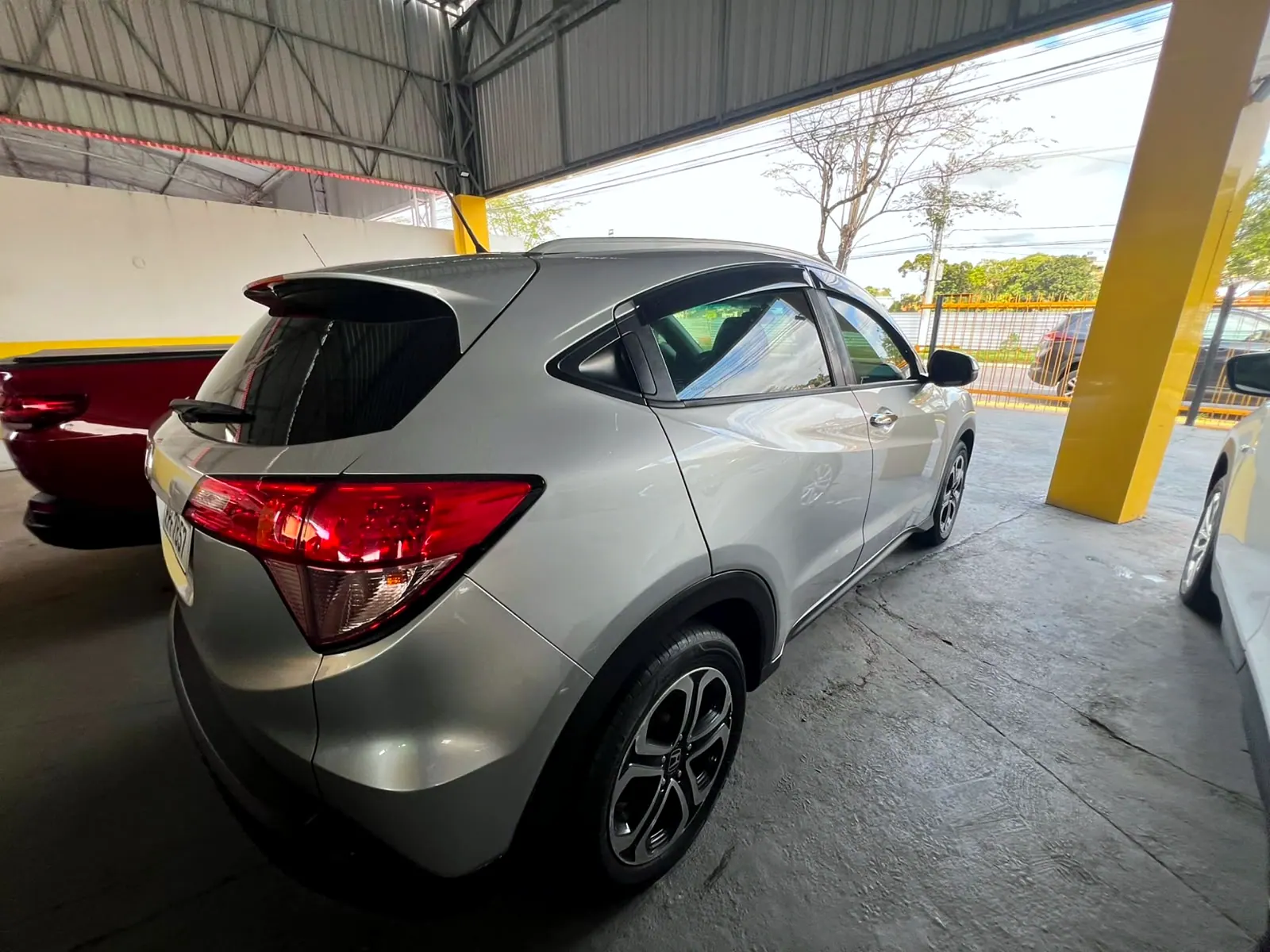 Honda HR-V 2016 prata, foto 3 de 6