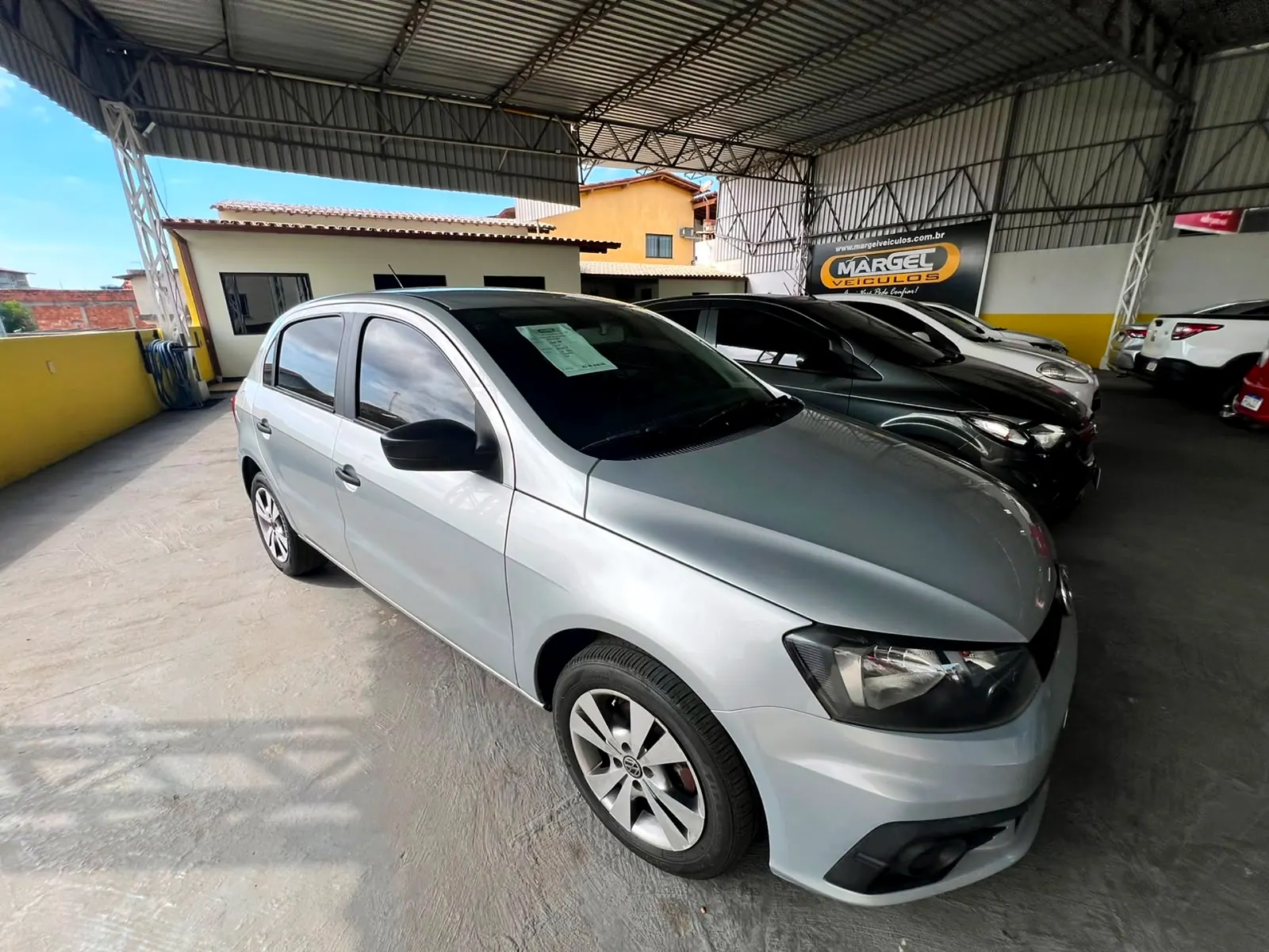 Volkswagen Gol 2017 prata, foto 1 de 6