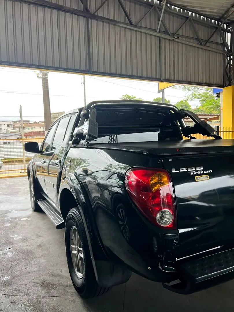 Mitsubishi L200 Triton 2008 preto, foto 3 de 6