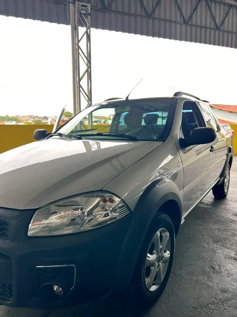 Fiat Strada 2015 prata, foto 1 de 6