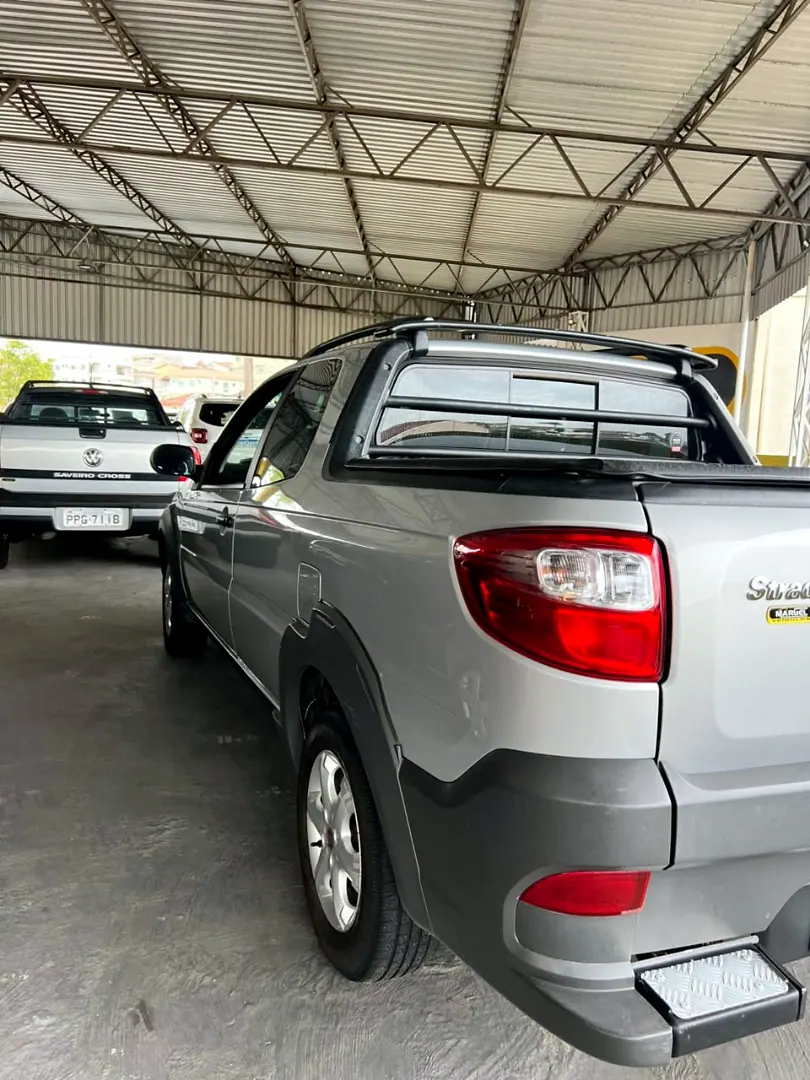 Fiat Strada 2015 prata, foto 3 de 6