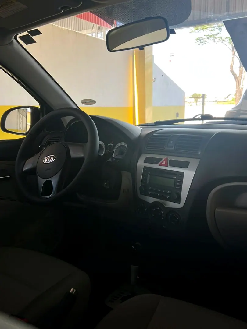 Kia Picanto 2011 preto, foto 5 de 6