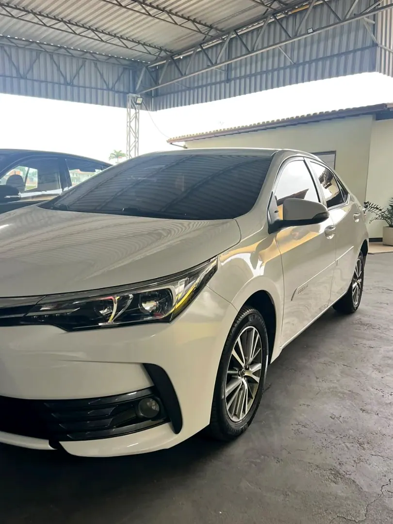 Toyota Corolla 2018 branco, foto 2 de 6