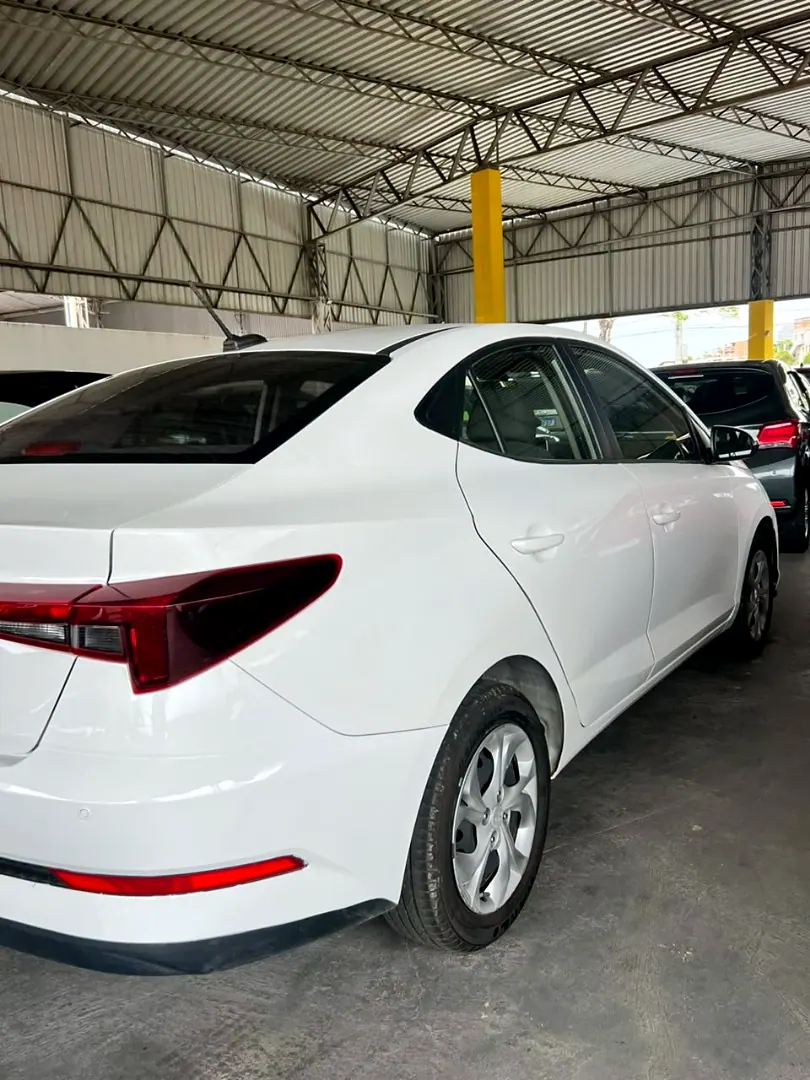 Hyundai HB20S 2024 branco, foto 4 de 6