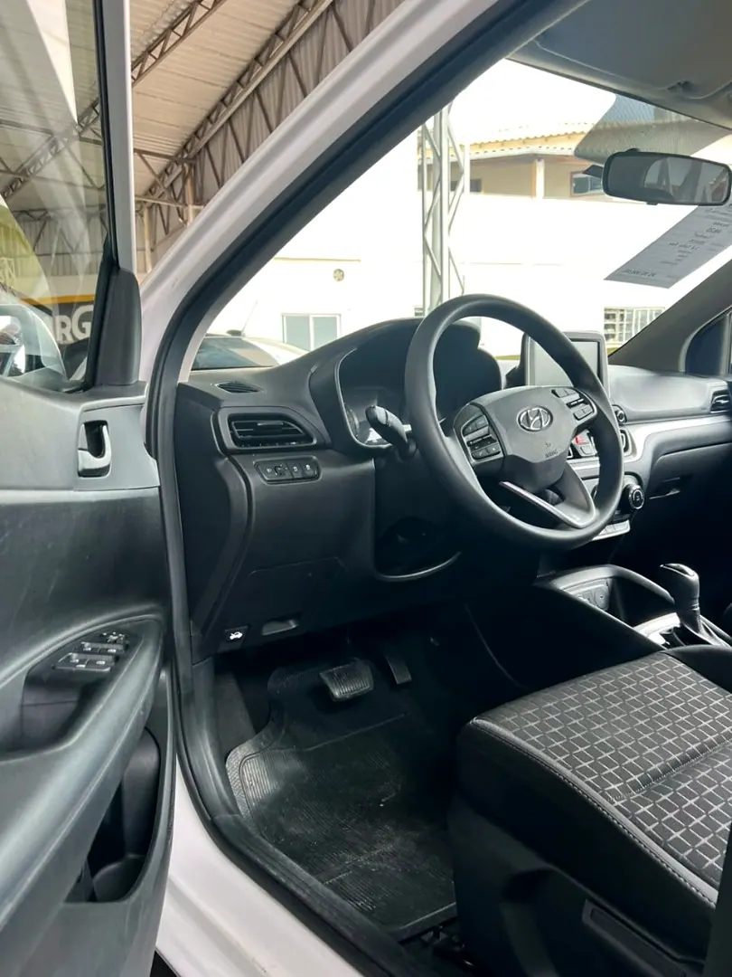 Hyundai HB20 2025 branco, foto 4 de 6
