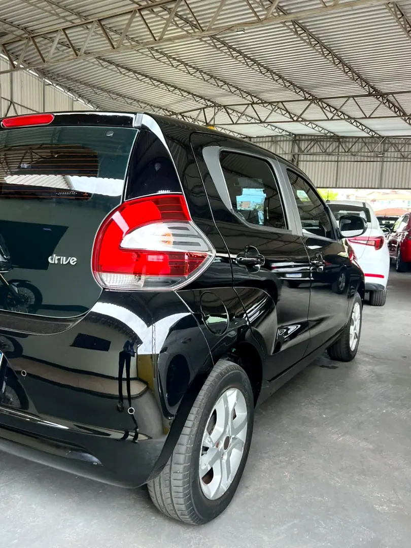Fiat Mobi 2018 preto, foto 3 de 6