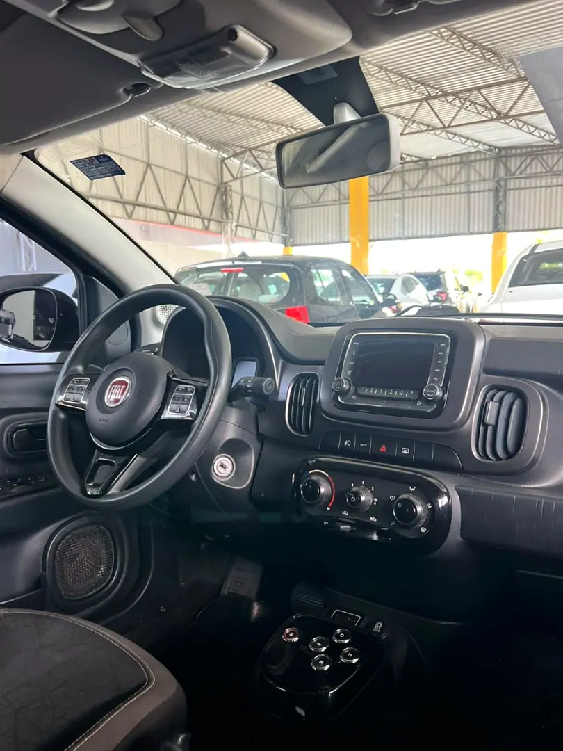 Fiat Mobi 2018 preto, foto 5 de 6