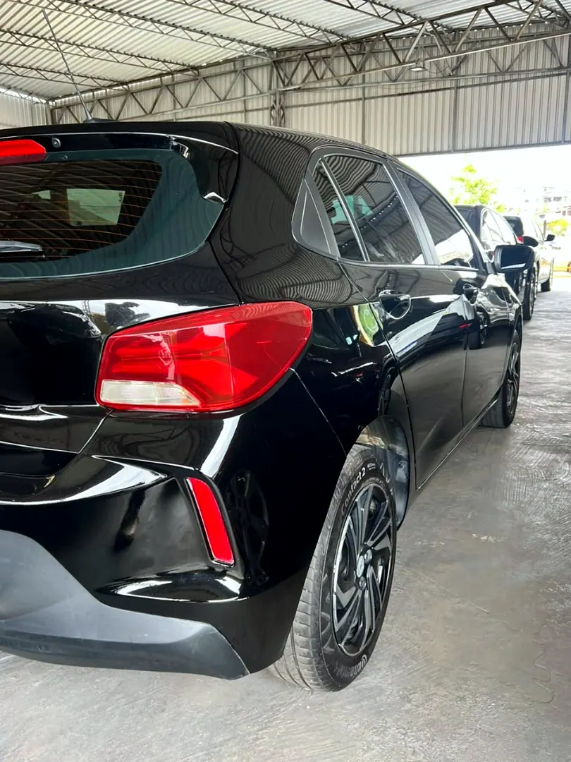 Chevrolet Onix 2025 preto, foto 4 de 6