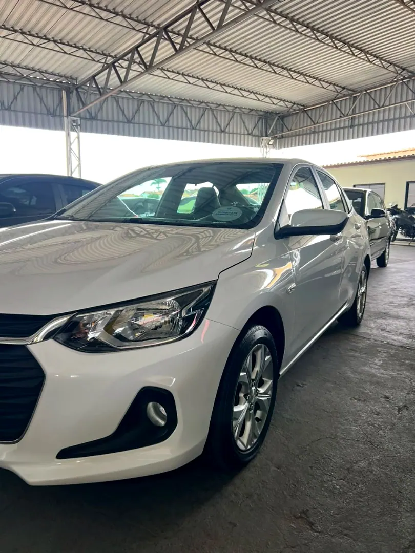 Chevrolet Onix 2025 branco, foto 1 de 6