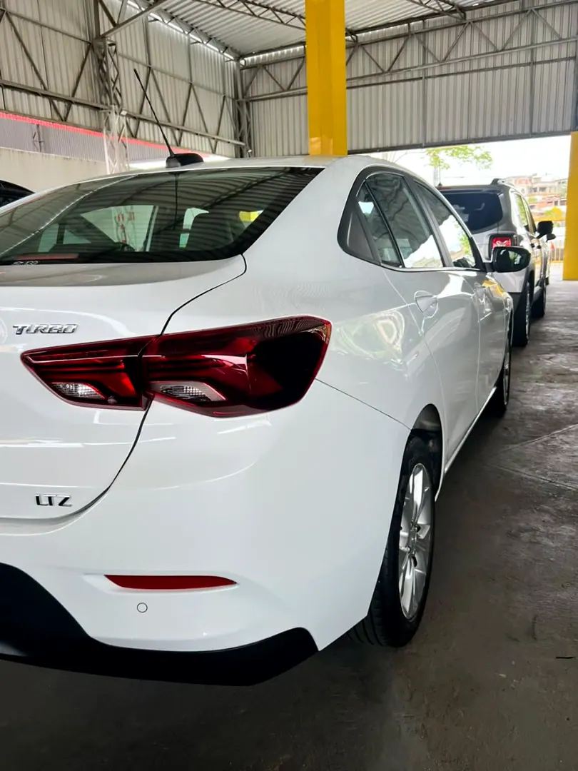 Chevrolet Onix 2025 branco, foto 4 de 6