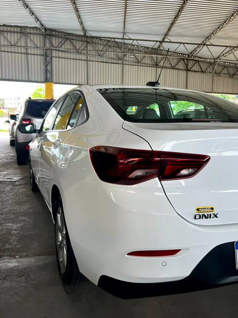 Chevrolet Onix 2025 branco, foto 6 de 6